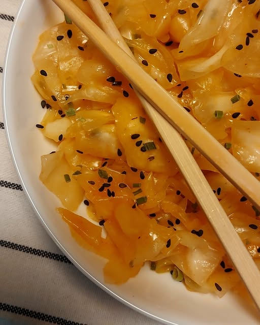 Kopūstų salotos korėjietiškai